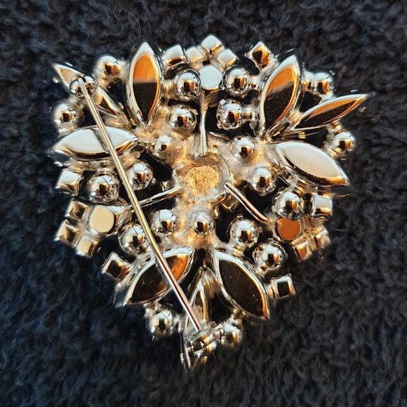✨ Vintage Sparkle — Exquisite White Rhinestone Brooch ✨ - Picture 5 of 11
